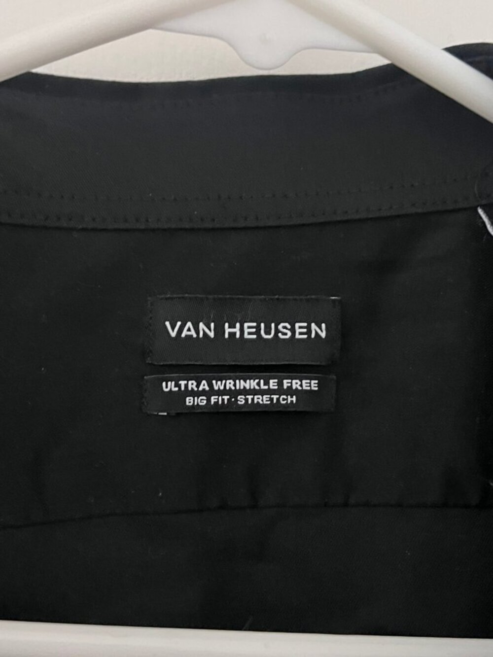 Van Heusen Men’s Black Dress Shirt Big Fit Stretch Ultra Wrinkle Free 20 36/37 - Picture 3 of 5